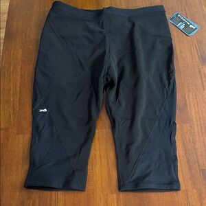 Physiclo Ladies Pro Resistance Capris for Women - Black. Size 2XL. NWT.